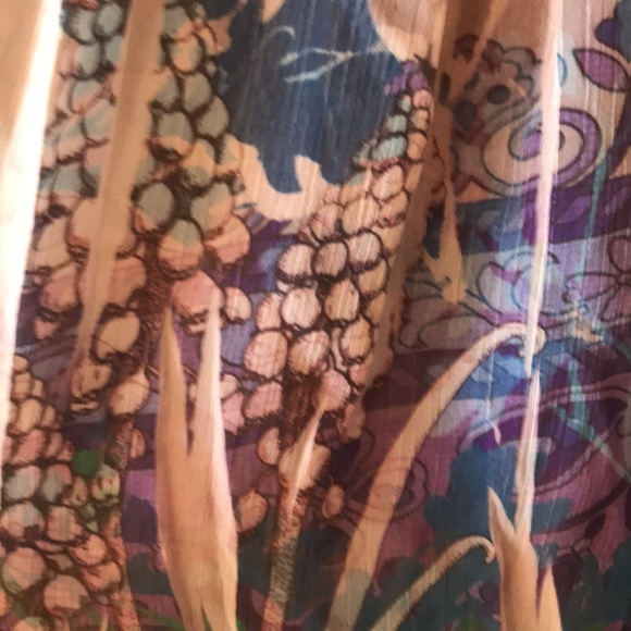 Lace floral screen print blouse - Picture 3 of 6